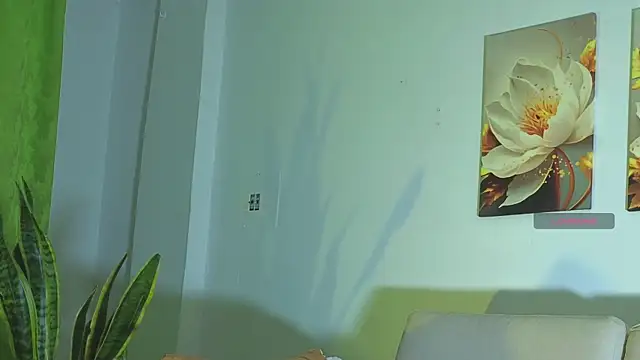 Viioletcollins online show from 15, 4, 2026