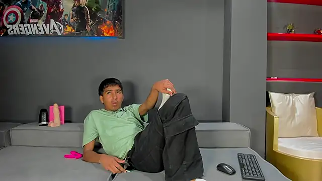 Ender h0tt online show from 4, 7, 2026