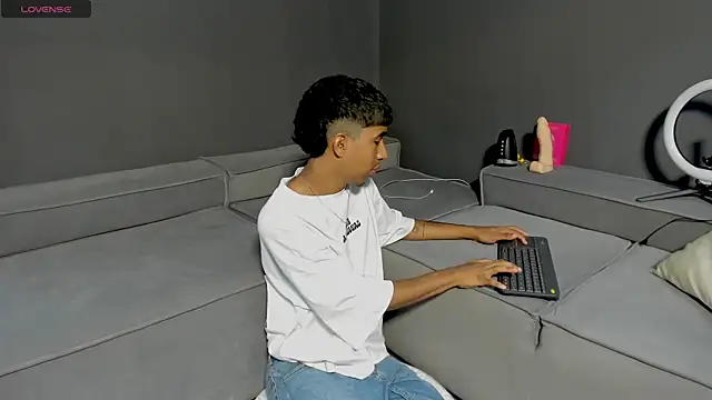 Snapshot of Ender_h0tt chatting on 14, 5, 2026 Ender h0tt online show from 14, 5, 2026