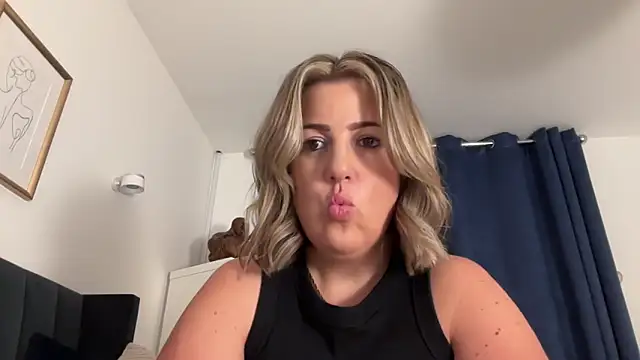 Snapshot of annabellewarick chatting on 25, 5, 2026 annabellewarick online show from 25, 5, 2026