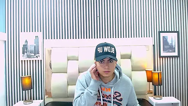 Alex Wolft online show from 12, 3, 2026