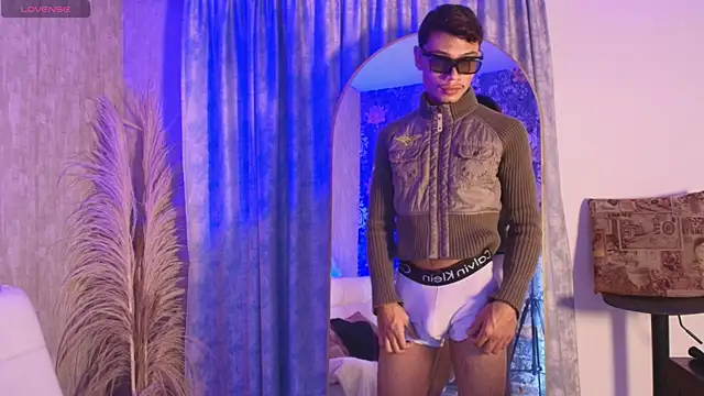 davis saint online show from 13, 4, 2026