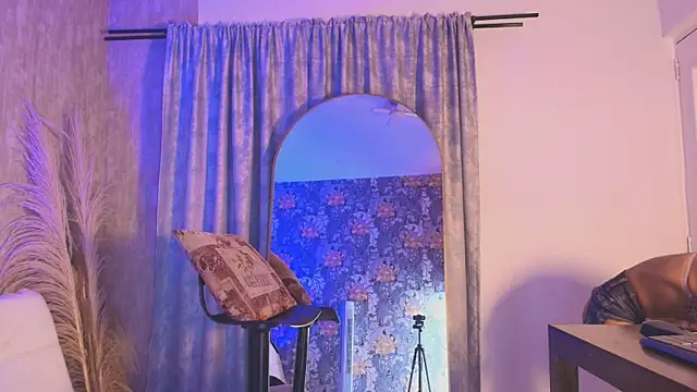 davis saint online show from 13, 5, 2026