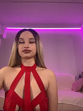 ScarletFlameee online show from 9, 3, 2026