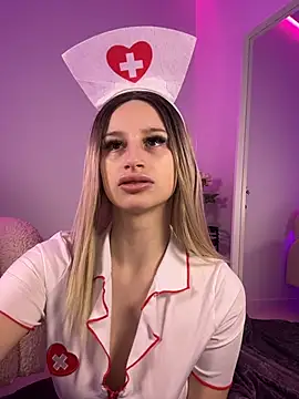 ScarletFlameee online show from 18, 4, 2026