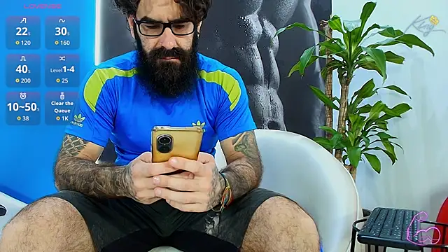 Snapshot of Haraldsmed chatting on 7, 5, 2026 Haraldsmed online show from 7, 5, 2026