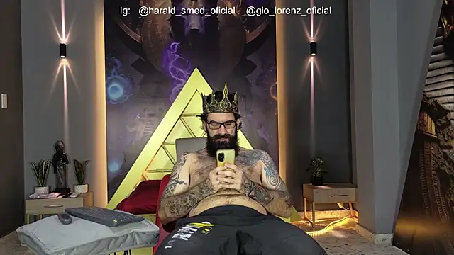 Snapshot of Haraldsmed chatting on 4, 6, 2026 Haraldsmed online show from 4, 6, 2026