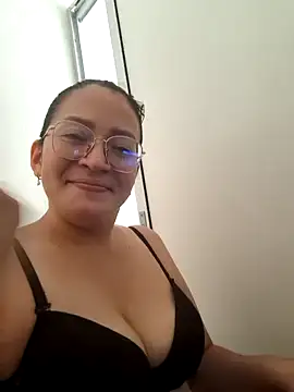 Snapshot of Dr_Edna_naughty chatting on 30, 5, 2026 Dr Edna naughty online show from 30, 5, 2026
