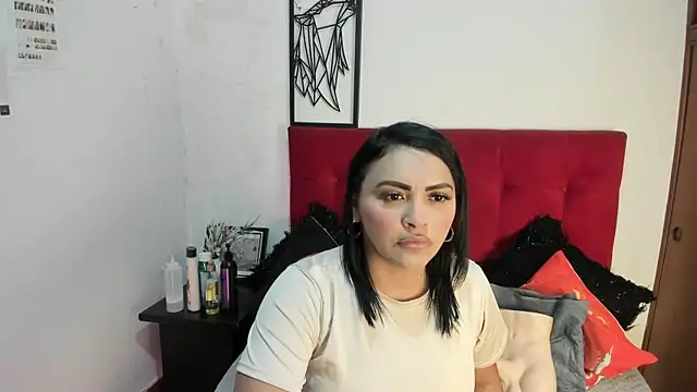 EstrellaSmmith online show from 23, 7, 2026