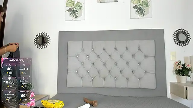 Arya Grey online show from 14, 4, 2026