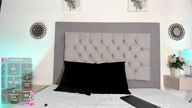 Arya Grey online show from 13, 4, 2026