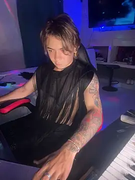 Snapshot of AngelLatinBoy chatting on 21, 3, 2026 AngelLatinBoy online show from 21, 3, 2026