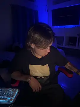 Snapshot of AngelLatinBoy chatting on 3, 4, 2026 AngelLatinBoy online show from 3, 4, 2026