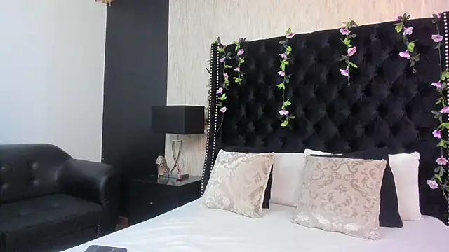 MeganNightt online show from 19, 4, 2026