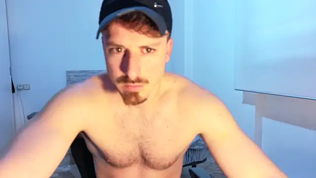 zeusoctavian1 online show from 8, 4, 2026