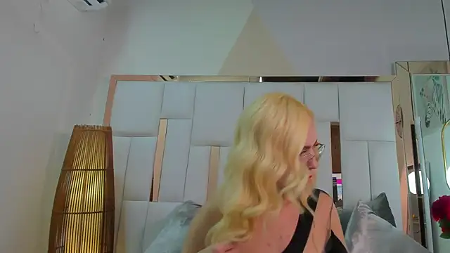 Snapshot of belinda_dulce chatting on 16, 5, 2026 belinda dulce online show from 16, 5, 2026