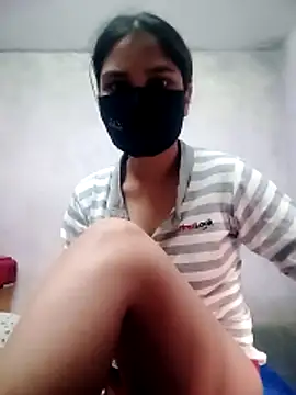 Divya3107 online show from 10, 4, 2026