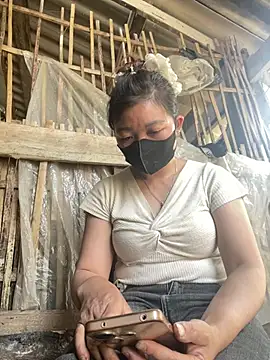 Bling-pusy online show from 13, 4, 2026