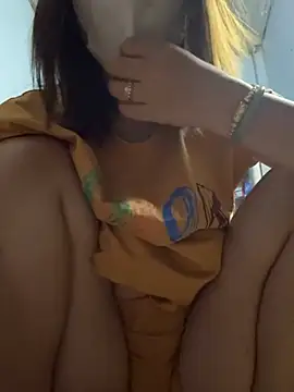 July-lovee online show from 22, 3, 2026