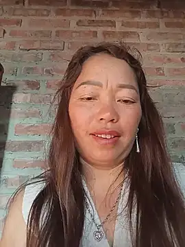 Snapshot of Yellow-pink chatting on 13, 5, 2026 Yellow-pink online show from 13, 5, 2026