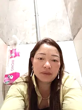 Yellow-pink online show from 16, 4, 2026