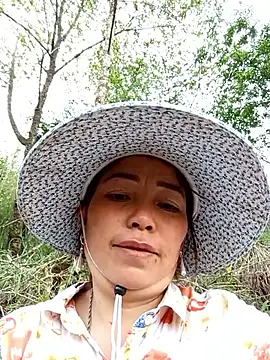 Yellow-pink online show from 12, 4, 2026