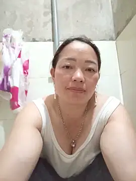 Snapshot of Yellow-pink chatting on 22, 5, 2026 Yellow-pink online show from 22, 5, 2026
