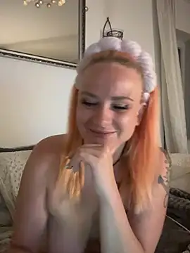 Snapshot of Fiebie_licious_ chatting on 22, 6, 2026 Fiebie licious online show from 22, 6, 2026