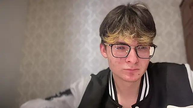 niksikor online show from 4, 4, 2026