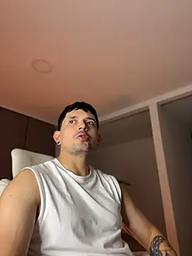 TroyeSavage online show from 21, 4, 2026