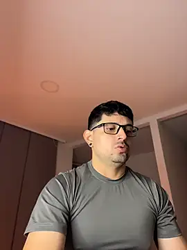 TroyeSavage online show from 18, 5, 2026