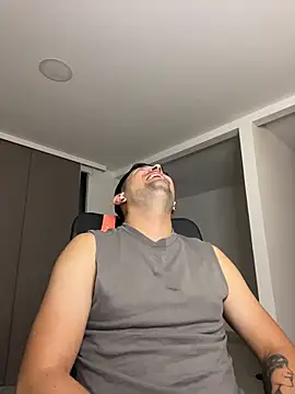 TroyeSavage online show from 27, 3, 2026