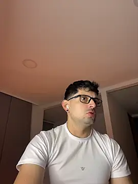 TroyeSavage online show from 30, 5, 2026