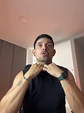 TroyeSavage online show from 10, 4, 2026