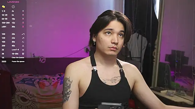 Snapshot of Badtwinkboys chatting on 6, 5, 2026 Badtwinkboys online show from 6, 5, 2026
