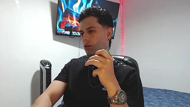 JUAN CAMILOXXX online show from 24, 4, 2026