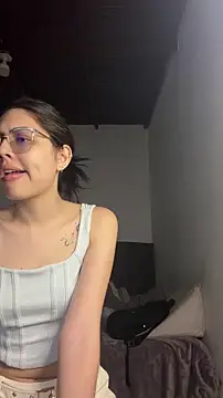 Cloebennet013 online show from 15, 6, 2026