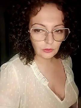 gloww877 online show from 2, 4, 2026