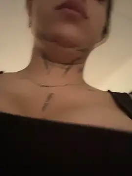 CarolQueen1  online show from 22, 4, 2026