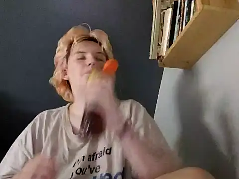 Snapshot of thatcutesubgirlwlw chatting on 30, 5, 2026 thatcutesubgirlwlw online show from 30, 5, 2026