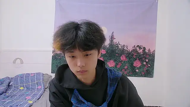 icecream-002 online show from 10, 4, 2026