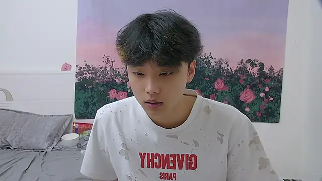 icecream-002 online show from 22, 4, 2026