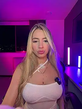 Ambarprada online show from 20, 5, 2026