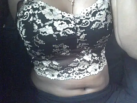 Snapshot of Couplehot00 chatting on 8, 7, 2026 Couplehot00 online show from 8, 7, 2026