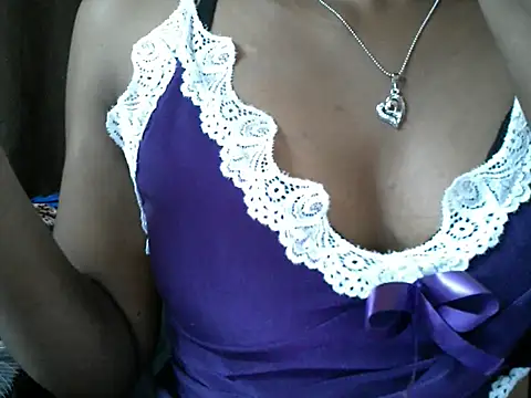 Couplehot00 online show from 27, 3, 2026