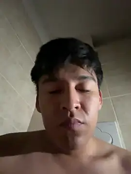 uunico22anni online show from 12, 3, 2026