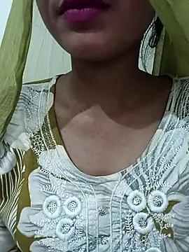 Barbie Aasnoor online show from 14, 3, 2026