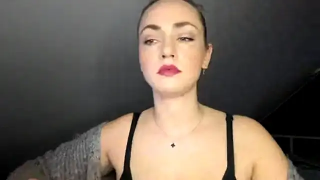 ScarlettSensitive online show from 25, 5, 2026