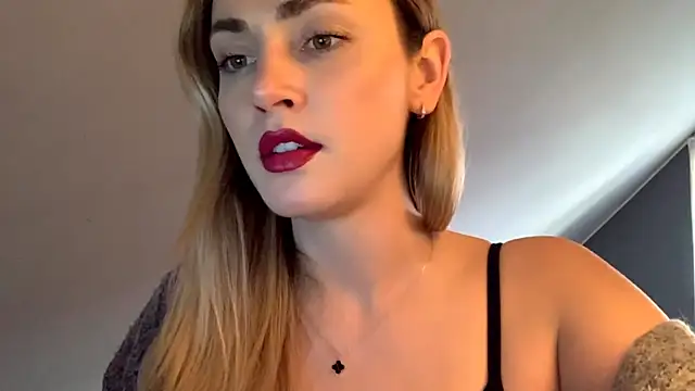 ScarlettSensitive online show from 17, 3, 2026