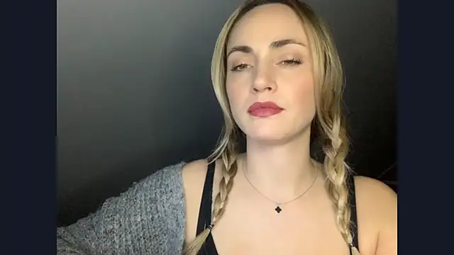 ScarlettSensitive online show from 15, 5, 2026